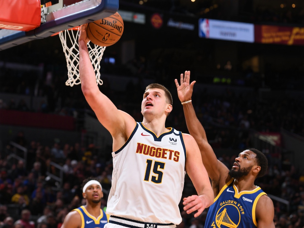 何频频引发 何频频引发