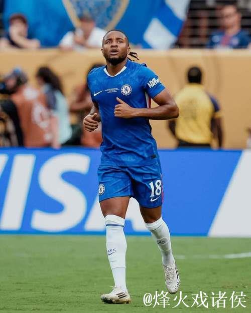 恩昆库晒世俱杯冠军照：以伟大荣耀为赛季圆满收官