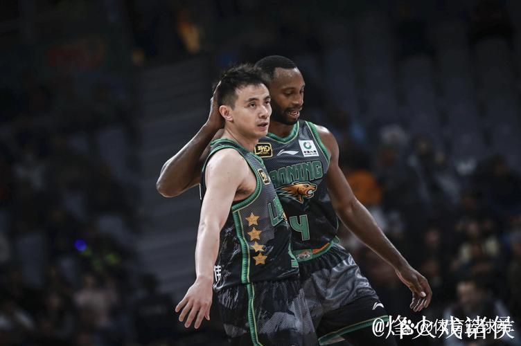 弗格31分辽宁胜四川 西尔扎提15分新疆胜同曦