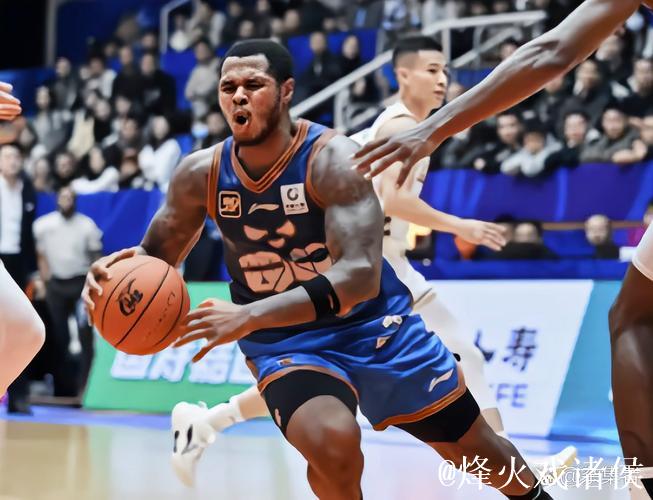 萨姆纳43分四川终结山西4连胜 原帅25+5